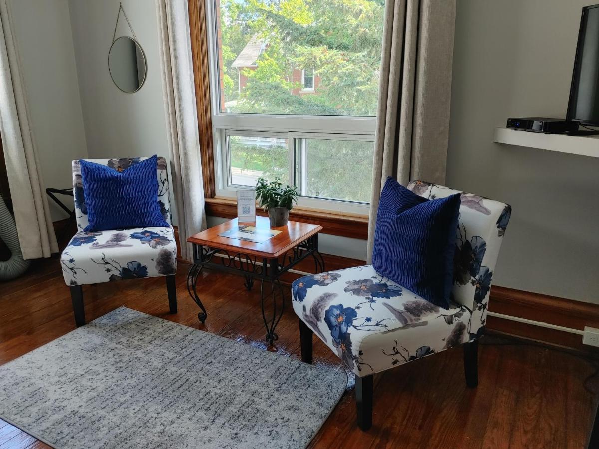 Stonewater Manor B&B Gananoque Exteriér fotografie