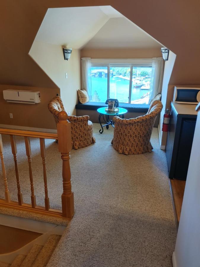 Stonewater Manor B&B Gananoque Exteriér fotografie
